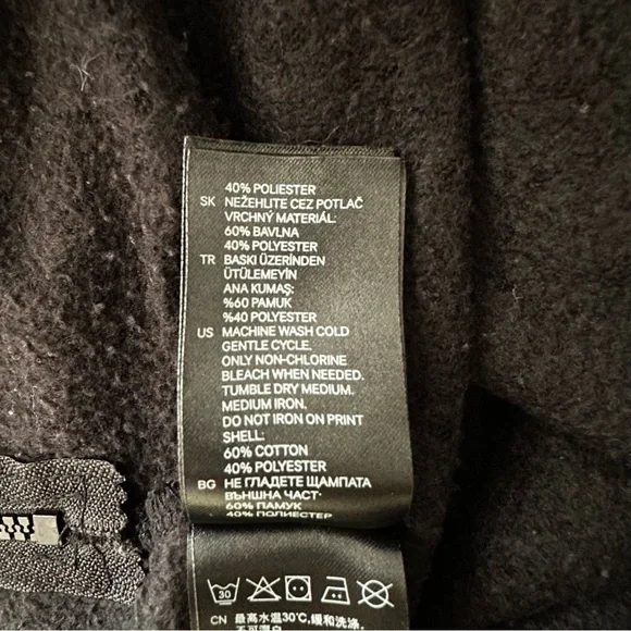 H&M Black Crewneck Sweater with Graphic Print - Picture 12 of 13